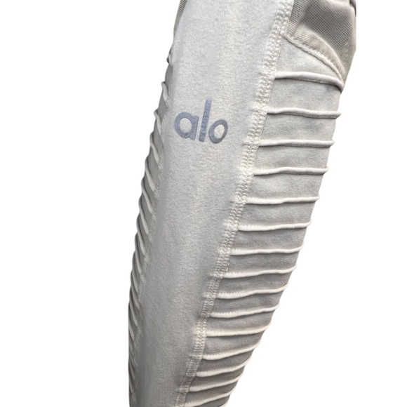 Alo HIGH-WAIST MOTO Legging Size‎ S Off White - Picture 6 of 7